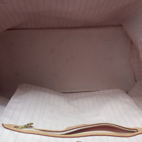 Louis-Vuitton Damier Azur Neverfull GM Tote - Picture 2 of 16